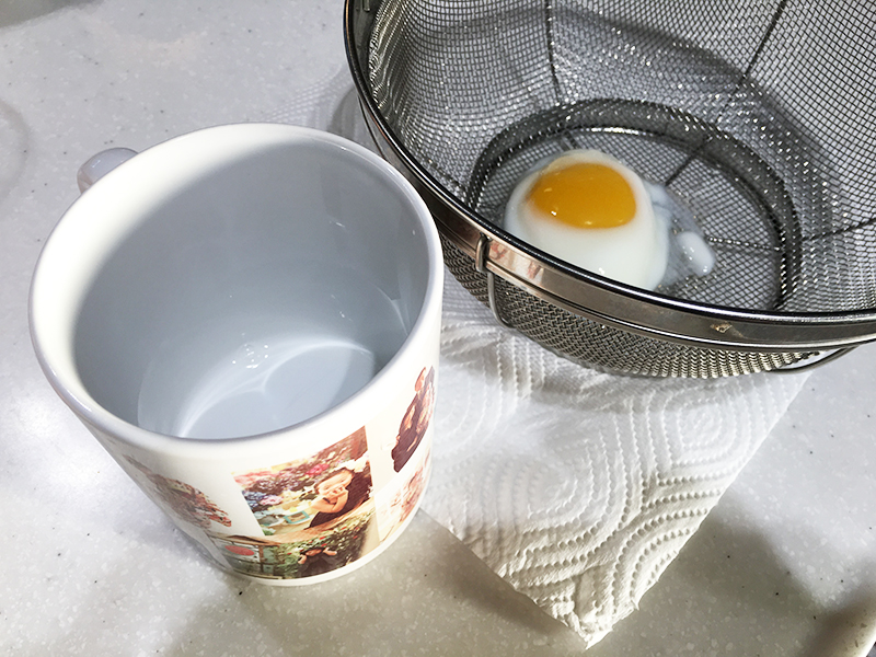 マグカップを使って温泉卵を作ろう！