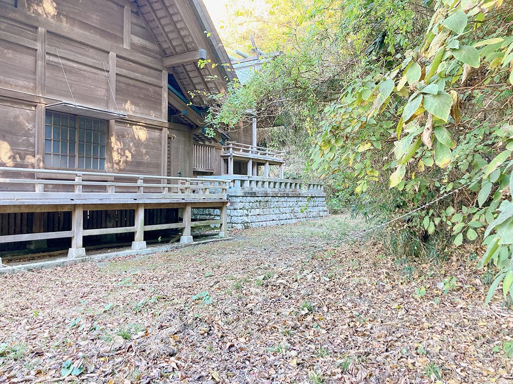 御宿 大宮神社 社殿の後ろ側