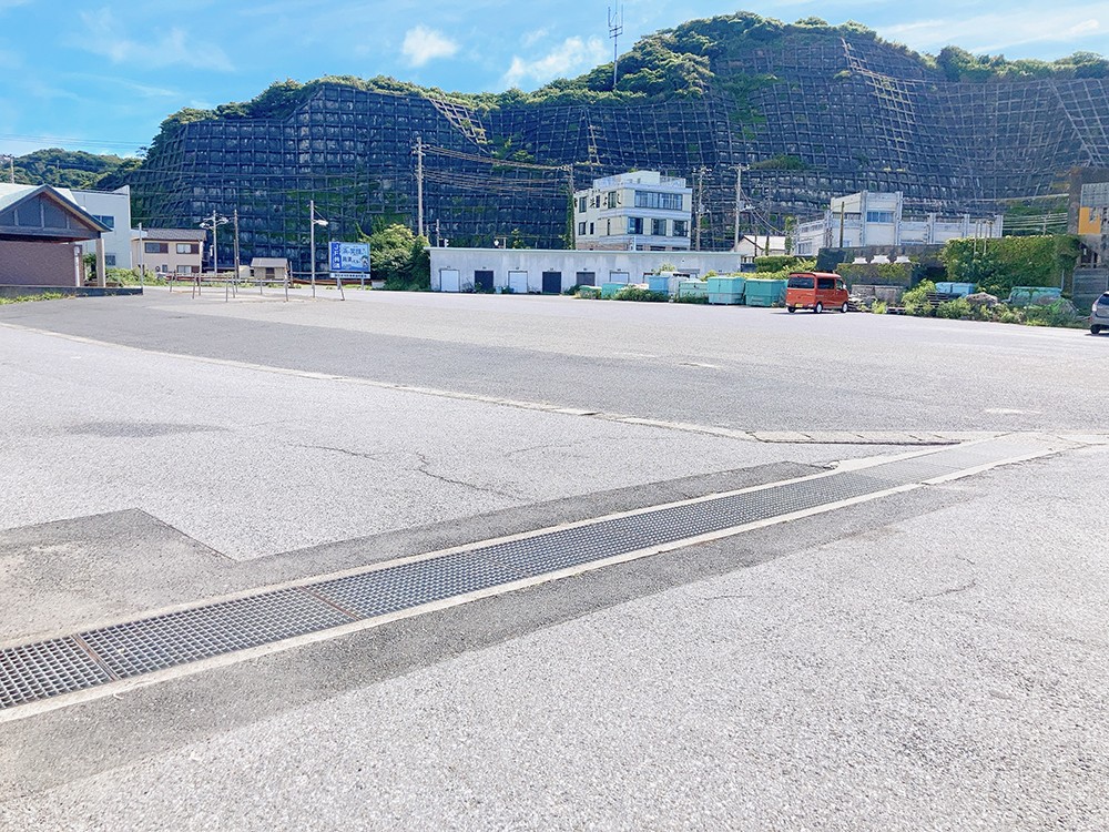 岩和田漁港の有料駐車場