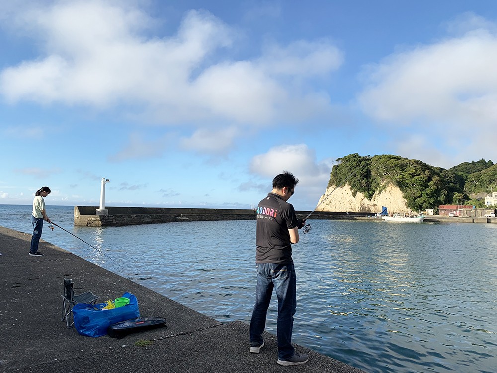 御宿漁港で釣り