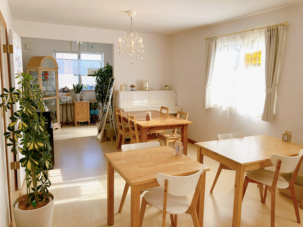 御宿町 カフェ はらどけい 店内