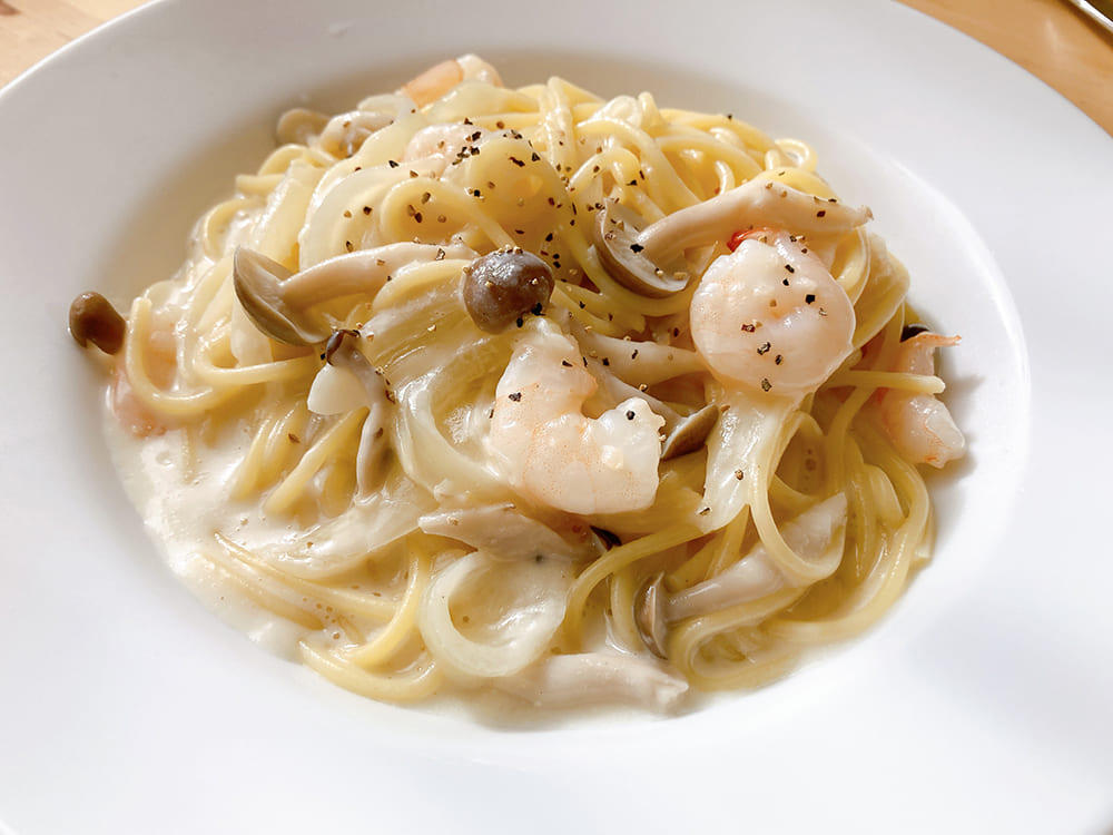 御宿町 カフェ はらどけい 海老としめじのクリームパスタ