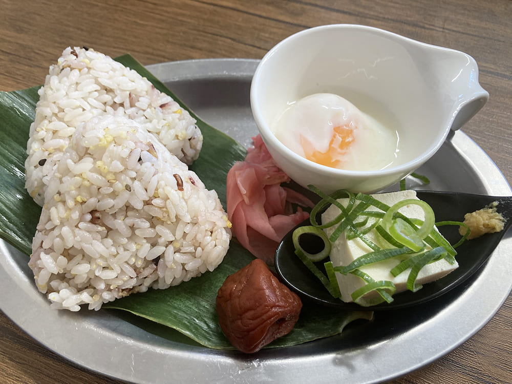 御宿町 ジョニーズカフェ 十六穀米おにぎり２個セット