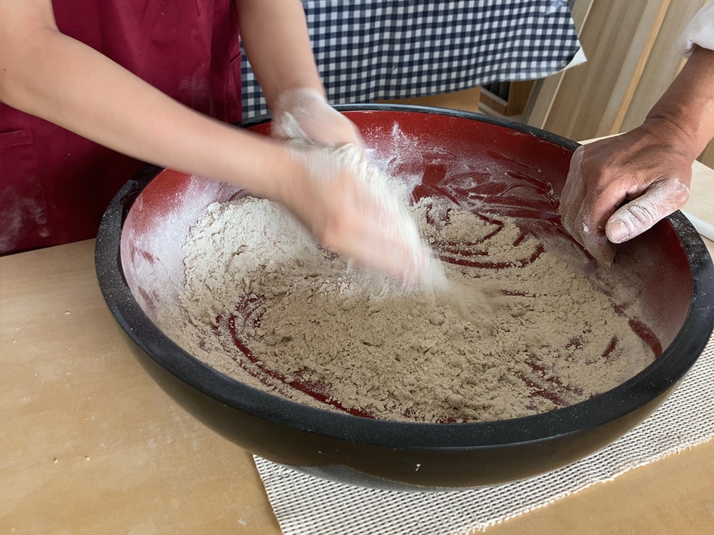 御宿町 喜和味 ダマにならないように崩していきます