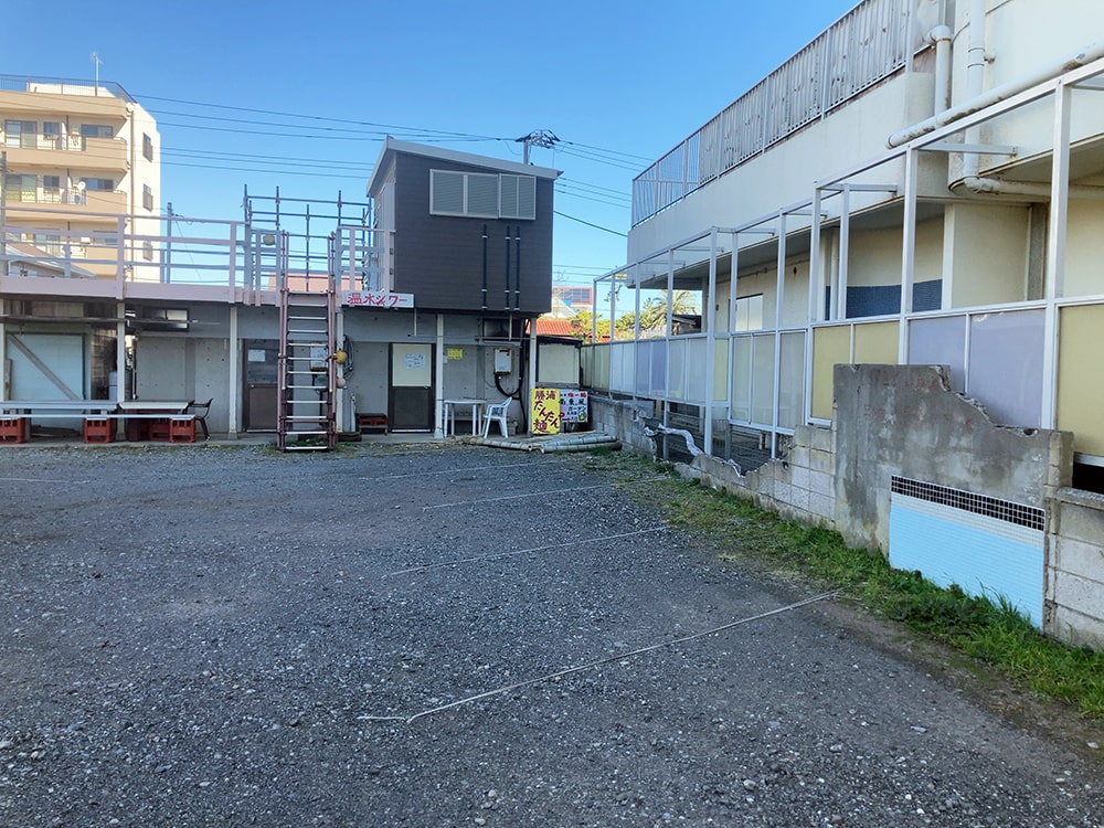 御宿町 萬作ラーメン 駐車場