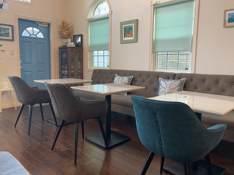 御宿町 moonbow(ムーンボウ) 店内