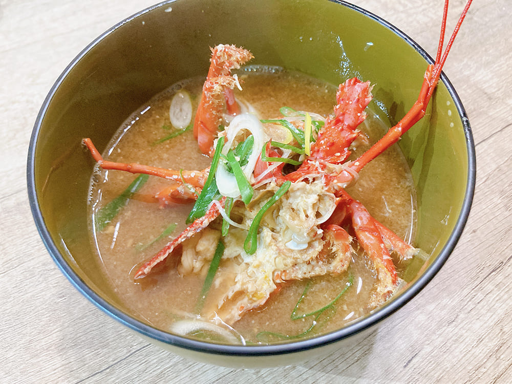 御宿町 白鳥丸 伊勢海老汁
