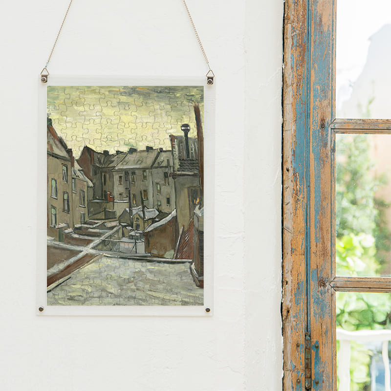 「雪の中の裏庭から見える家（フィンセント・ファン・ゴッホ）」パズルをインテリアとして飾る