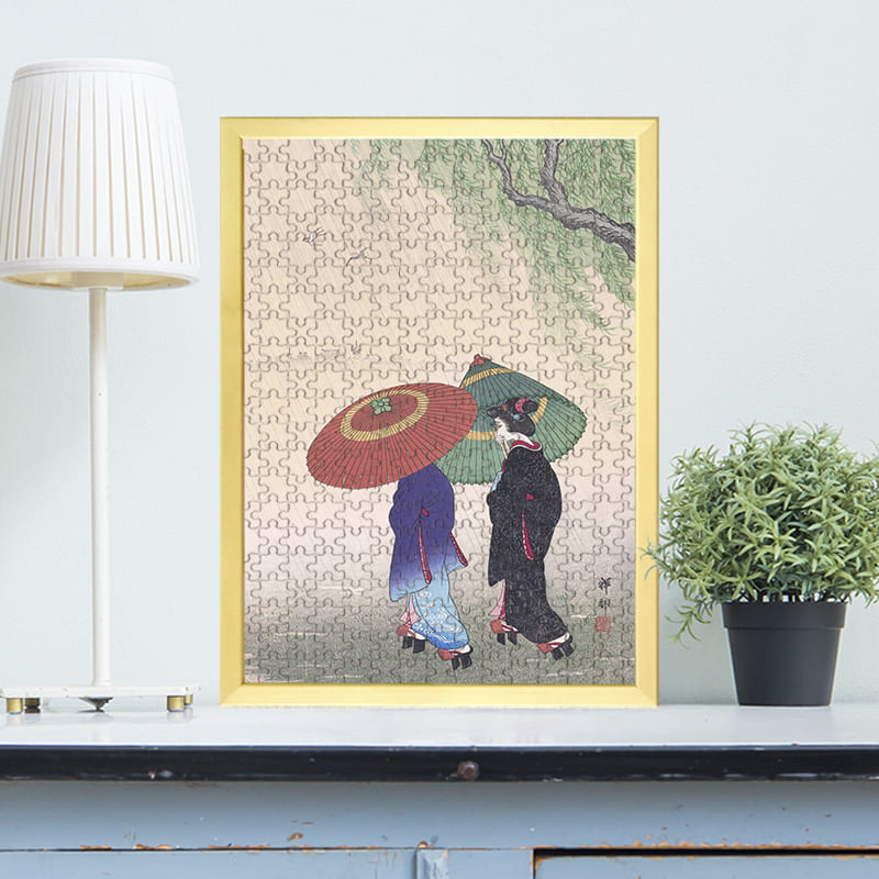 雨の中の二人の女（小原古邨）