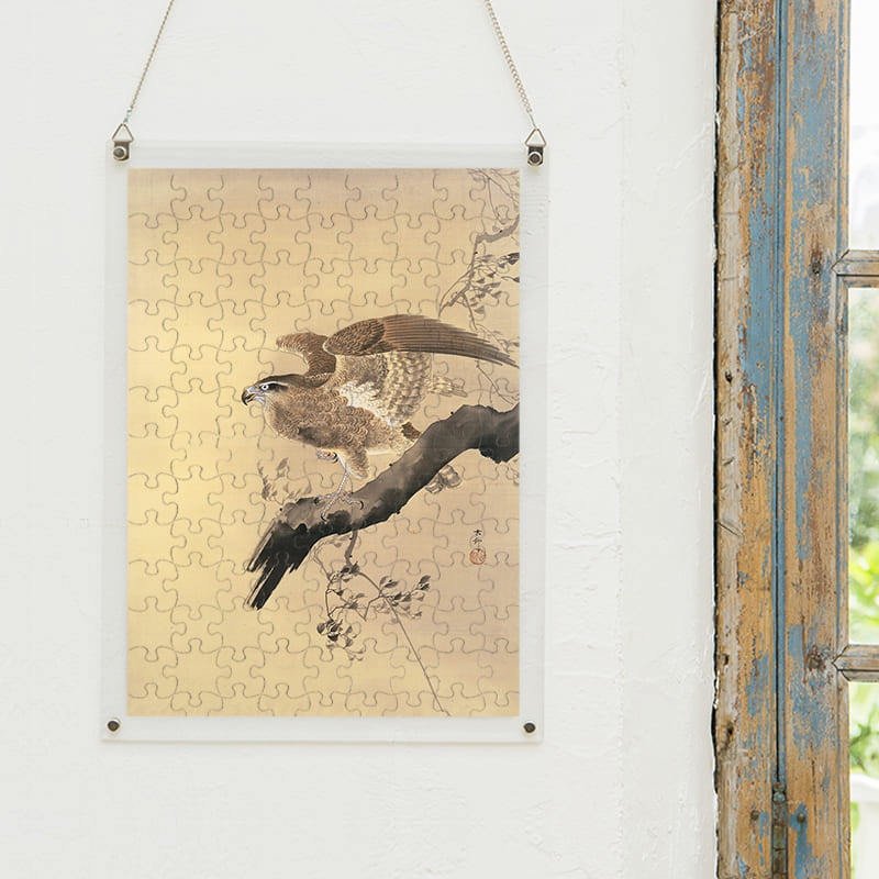 「鷹（小原古邨）」パズルをインテリアとして飾る