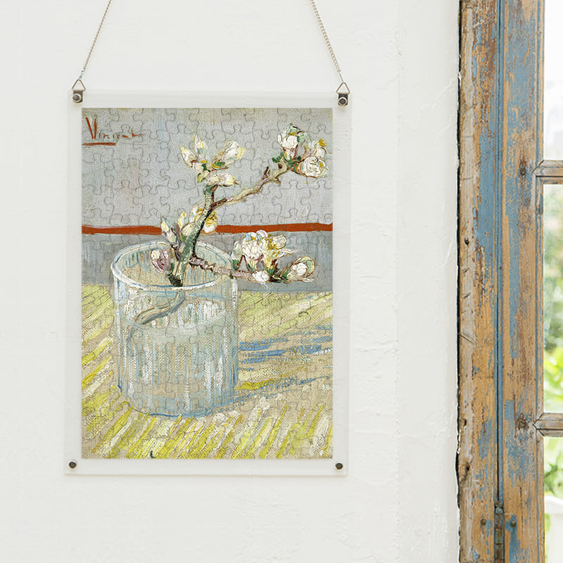 「グラスに入れた花咲くアーモンドの枝（フィンセント・ファン・ゴッホ）」パズルをインテリアとして飾る