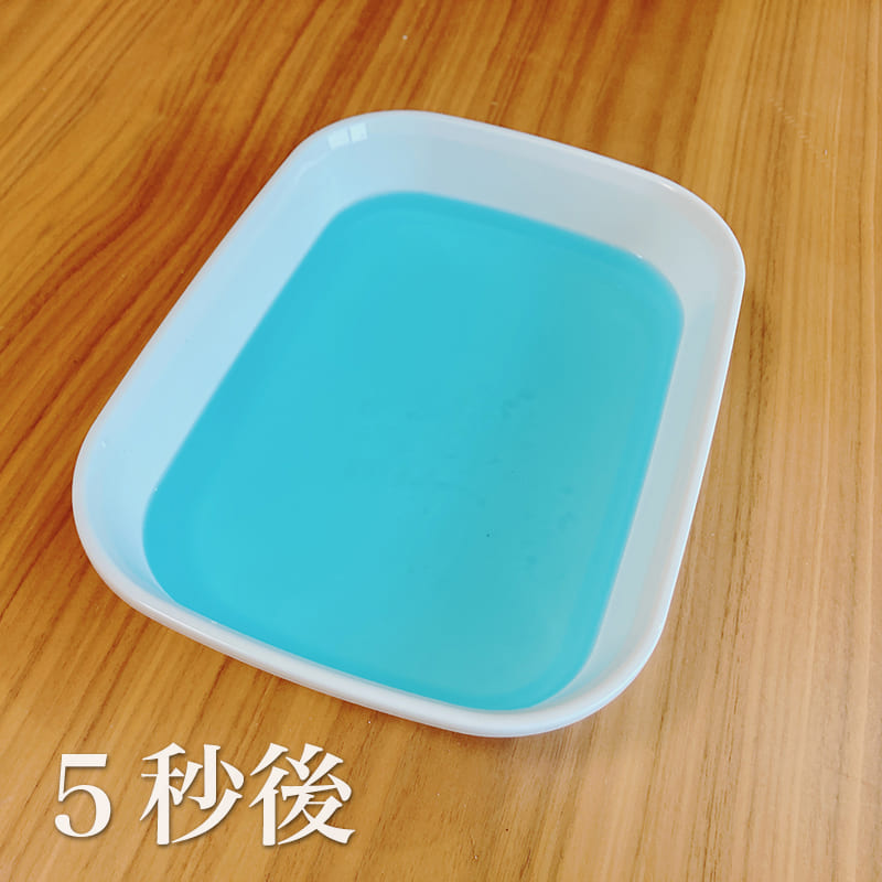 水溶性パラシュート、水につけた5秒後