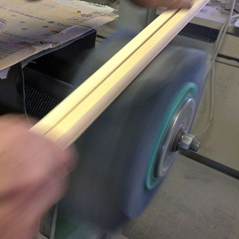 ジグソーパズル専用 御神木フレームの作業風景11