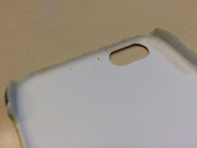 Iphoneケースの汚れを落とすには 簡単なお掃除方法 オリジナルiphoneケース シャフト株式会社